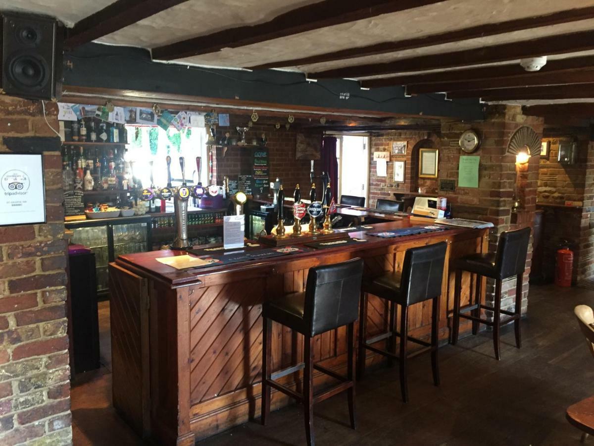 The St Crispin Inn Worth  Dış mekan fotoğraf